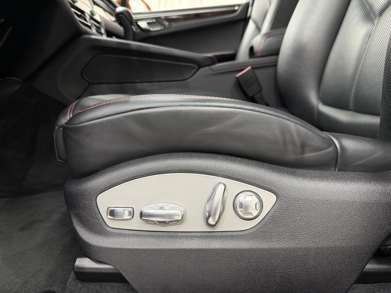 2024 Porsche Macan S Newark DE