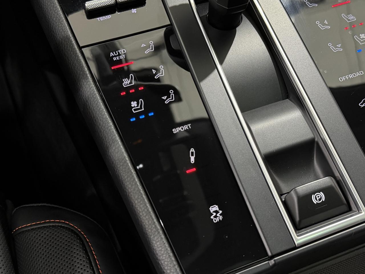 2024 Porsche Macan S Newark DE
