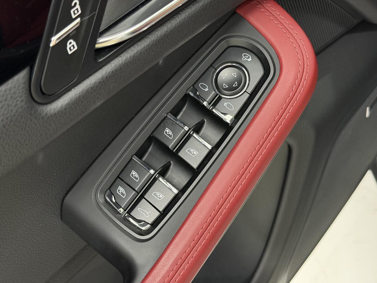 2024 Porsche Macan S Newark DE