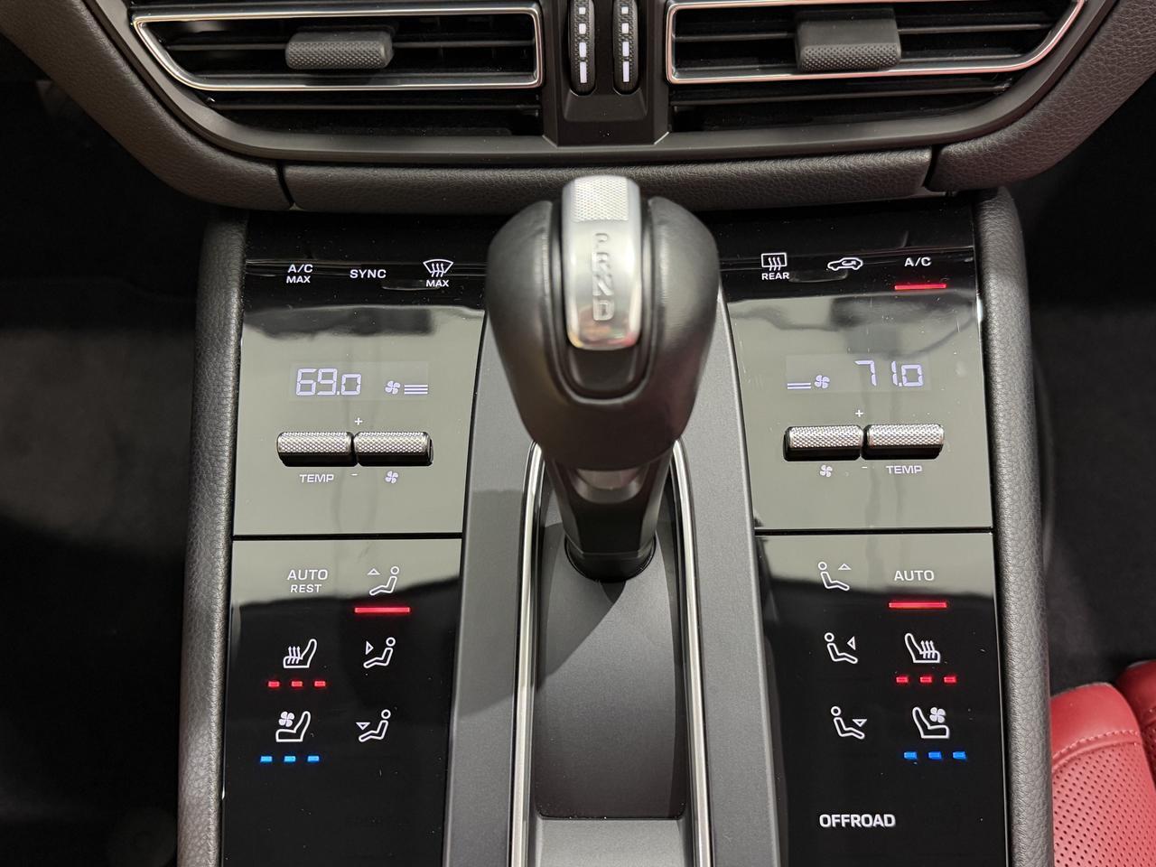 2024 Porsche Macan S Newark DE