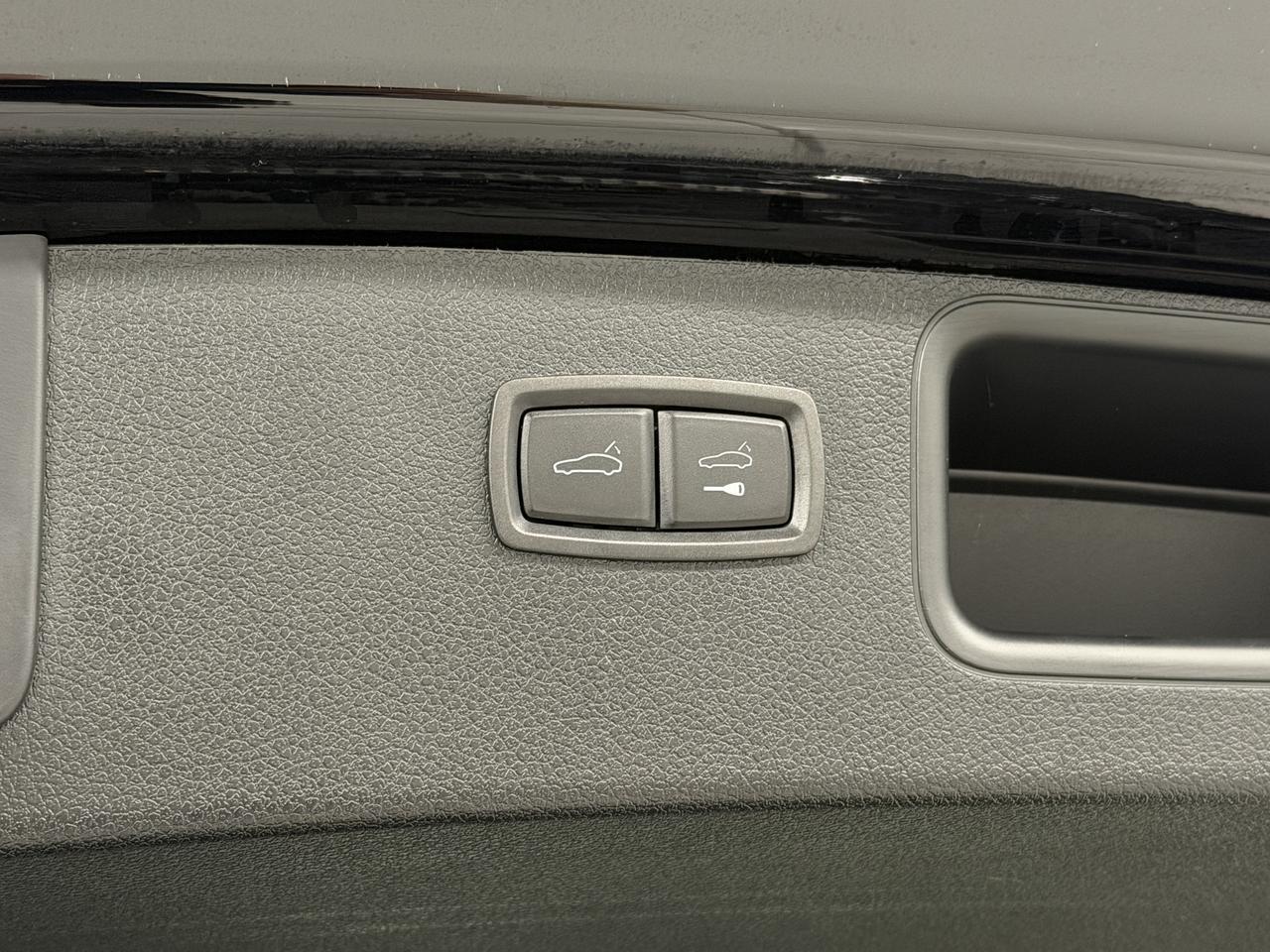 2024 Porsche Macan S Newark DE