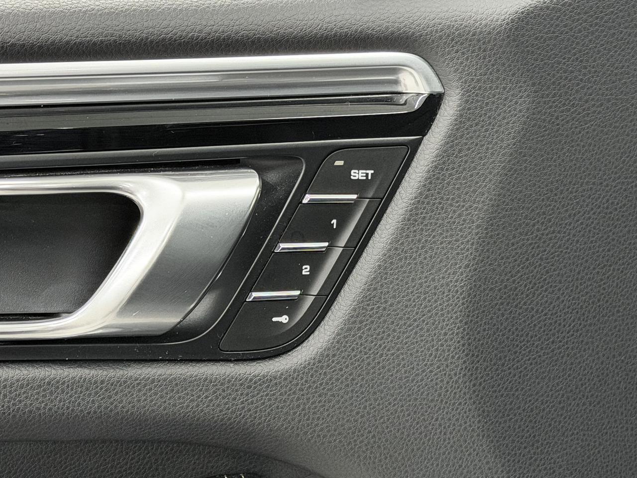2024 Porsche Macan S Newark DE