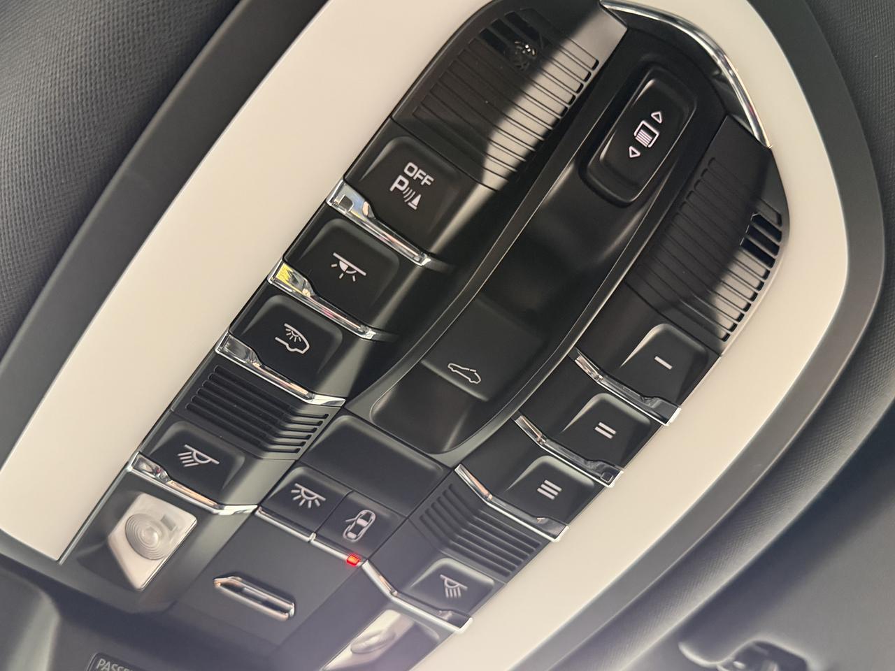 2024 Porsche Macan S Newark DE