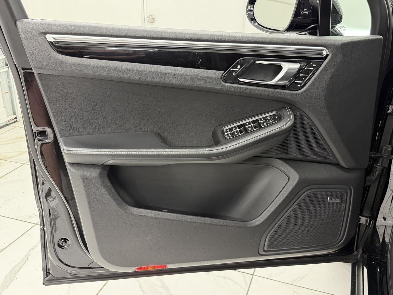 2024 Porsche Macan S Newark DE