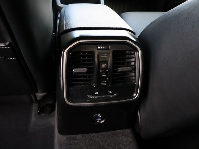 2024 Porsche Macan S Oshkosh WI