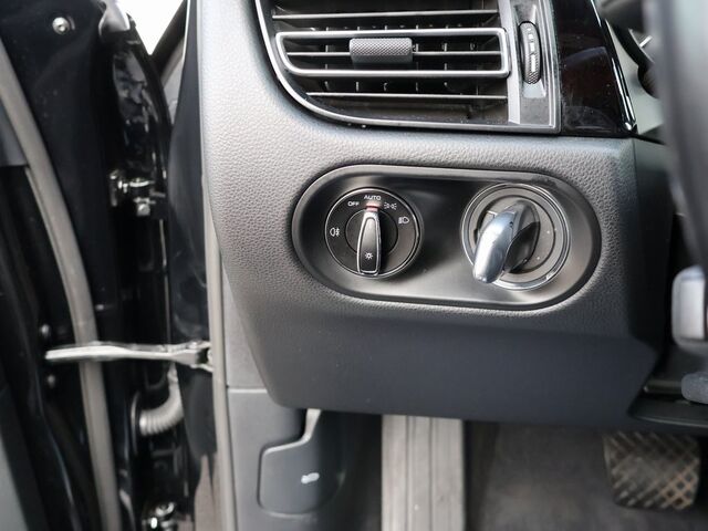 2024 Porsche Macan S Oshkosh WI