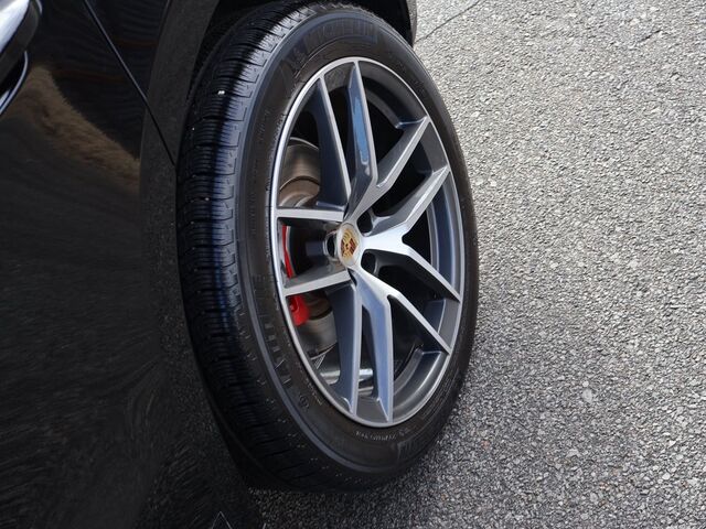 2024 Porsche Macan S Oshkosh WI