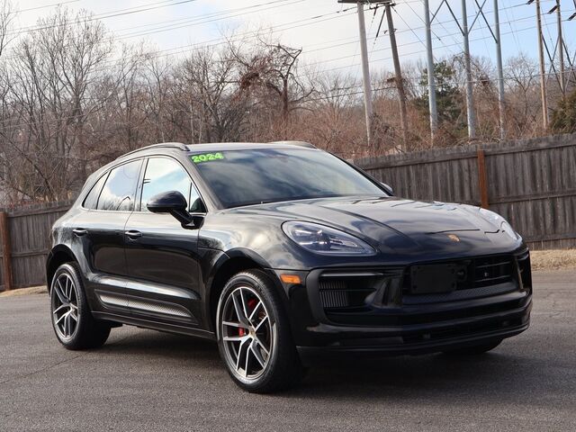 2024 Porsche Macan S Oshkosh WI