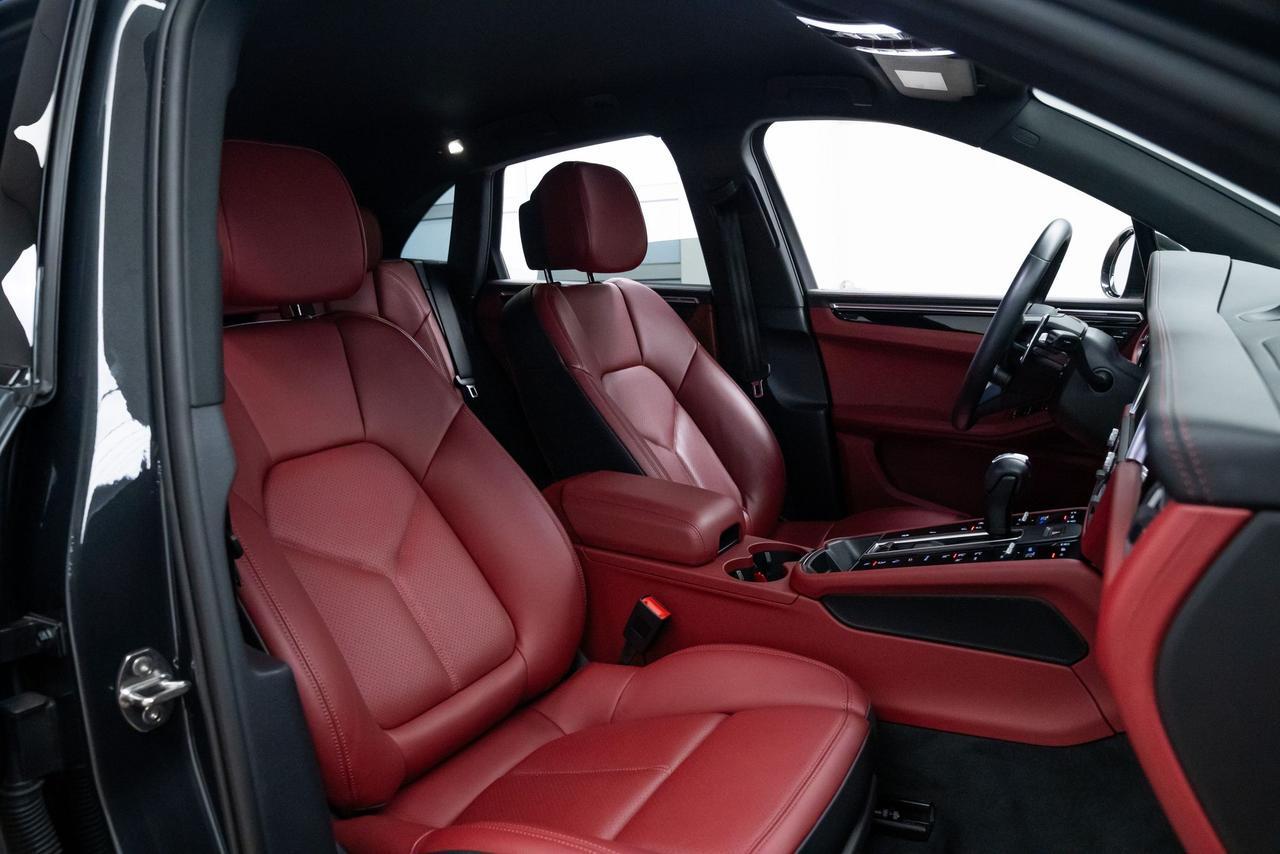 2024 Porsche Macan S Sport Chrono Package Bose Sound Portland OR