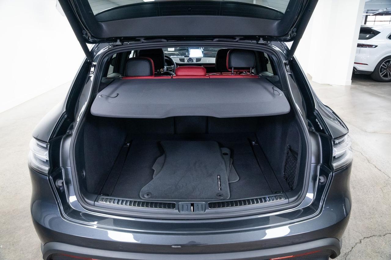 2024 Porsche Macan S Sport Chrono Package Bose Sound Portland OR