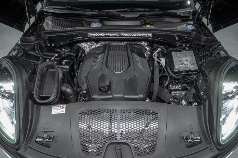 2024 Porsche Macan T AWD SUV Peoria AZ