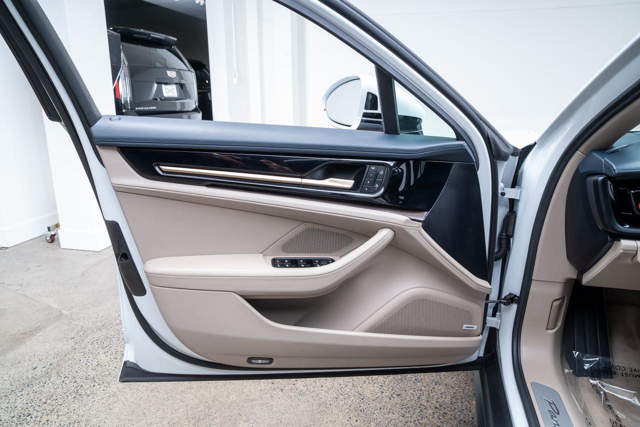 2024 Porsche Panamera 4 1 Owner Premium Package Portland OR