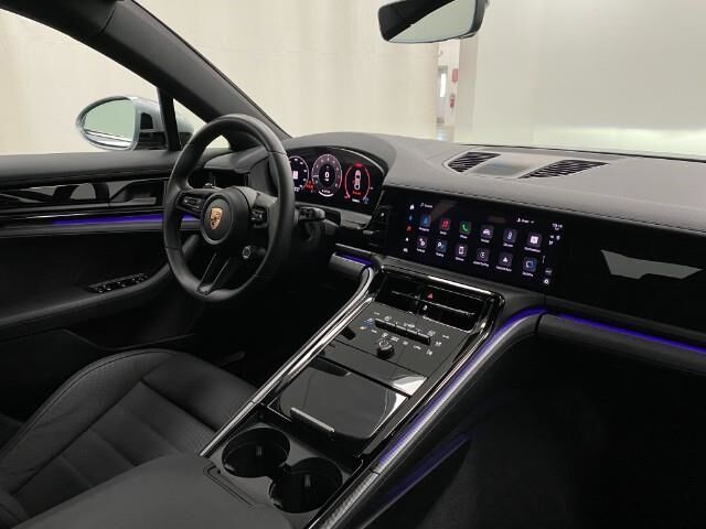 2024 Porsche Panamera 4 Appleton WI