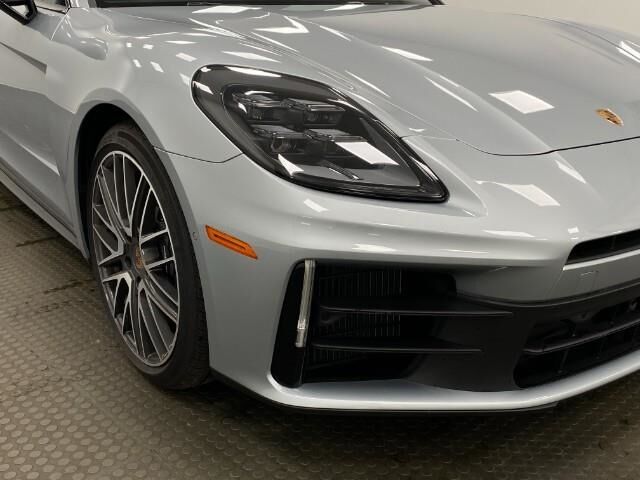 2024 Porsche Panamera 4 Appleton WI