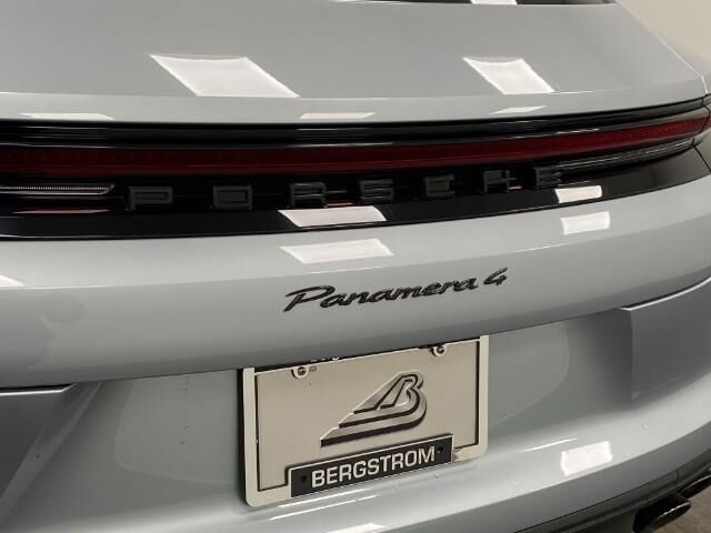 2024 Porsche Panamera 4 Appleton WI