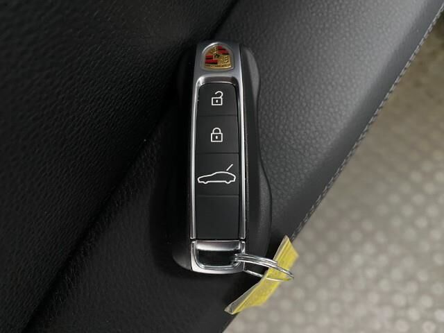 2024 Porsche Panamera 4 Appleton WI