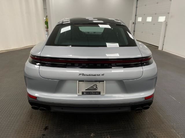 2024 Porsche Panamera 4 Appleton WI