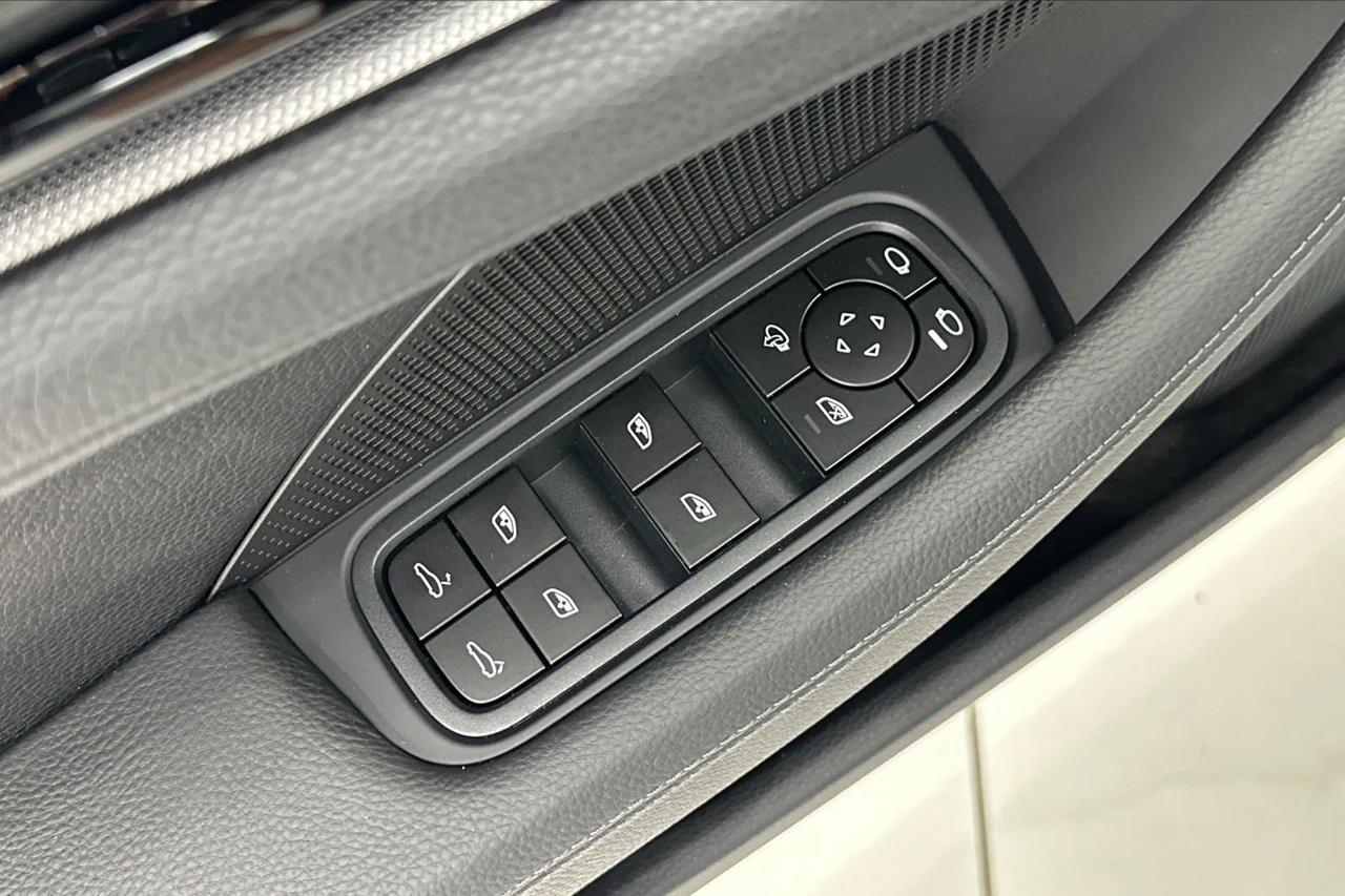 2024 Porsche Panamera 4 Newark DE