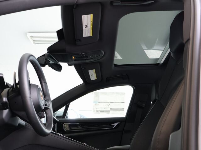 2024 Porsche Panamera 4 Oshkosh WI