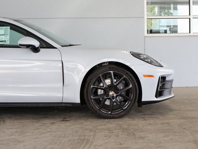 2024 Porsche Panamera 4 Oshkosh WI