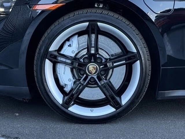 2024 Porsche Taycan 4S Orange MA