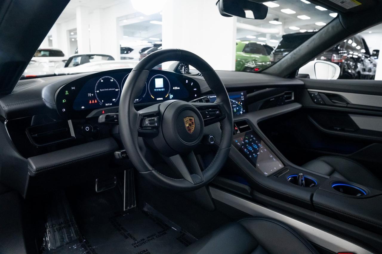 2024 Porsche Taycan GTS 1 Owner Vented Seats Premium Package Portland OR