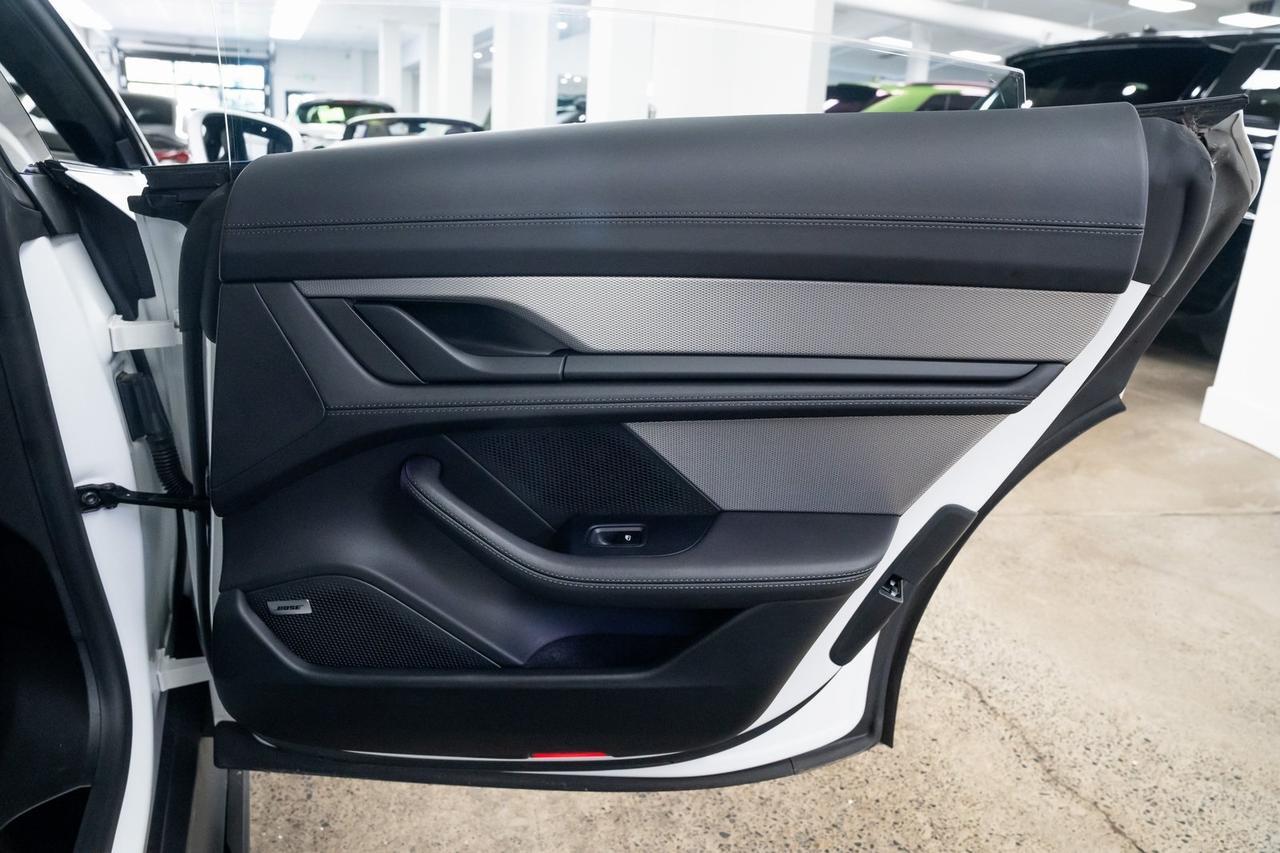 2024 Porsche Taycan GTS 1 Owner Vented Seats Premium Package Portland OR