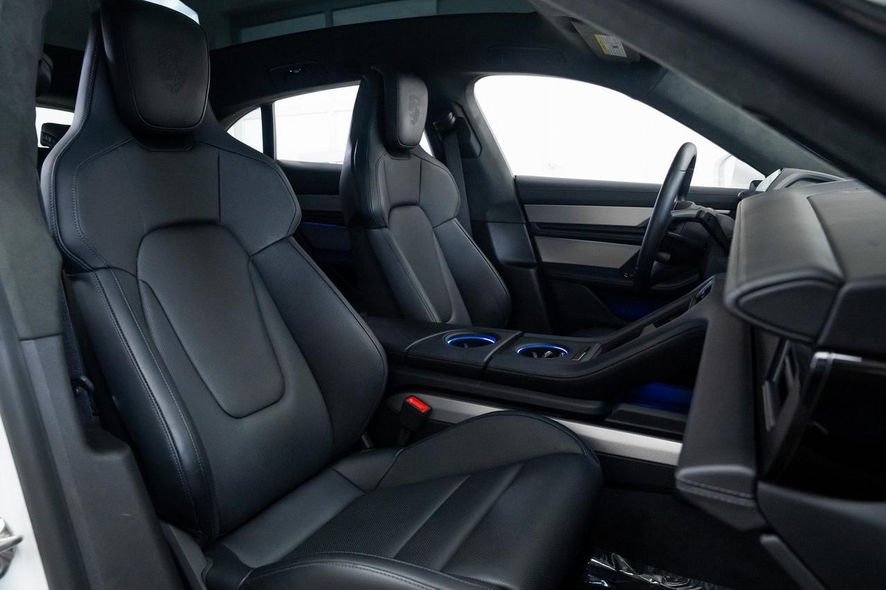 2024 Porsche Taycan GTS 1 Owner Vented Seats Premium Package Portland OR