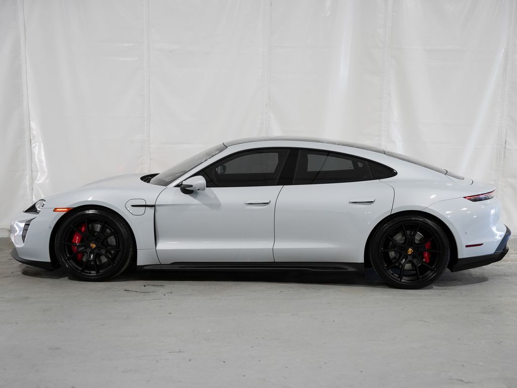 2024 Porsche Taycan GTS