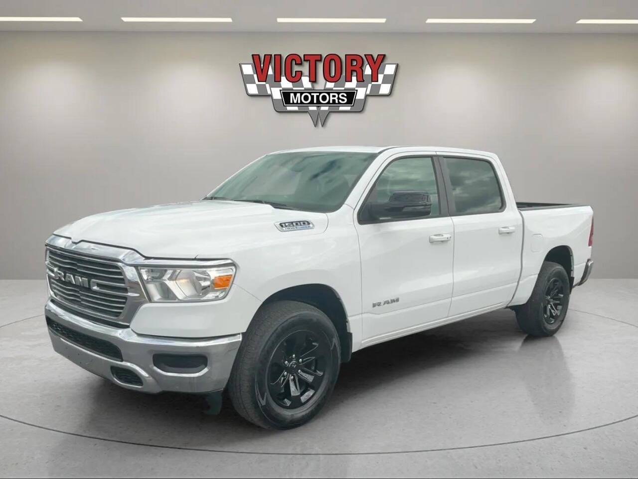 2024 RAM 1500 Laramie 4x4 4dr Crew Cab 5.6 ft. SB Pickup
