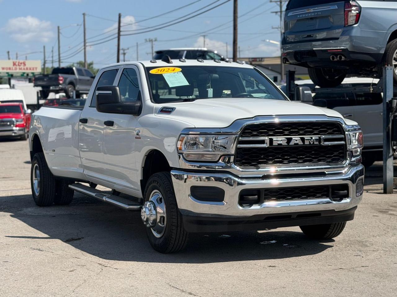 2024 RAM 3500 TRADESMAN