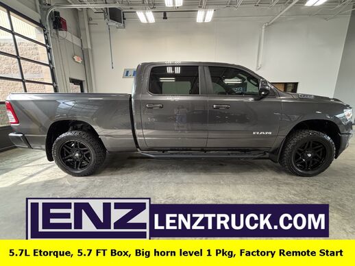 2024_Ram_1500_4x4 Crew Cab Big Horn_ Fond du Lac WI