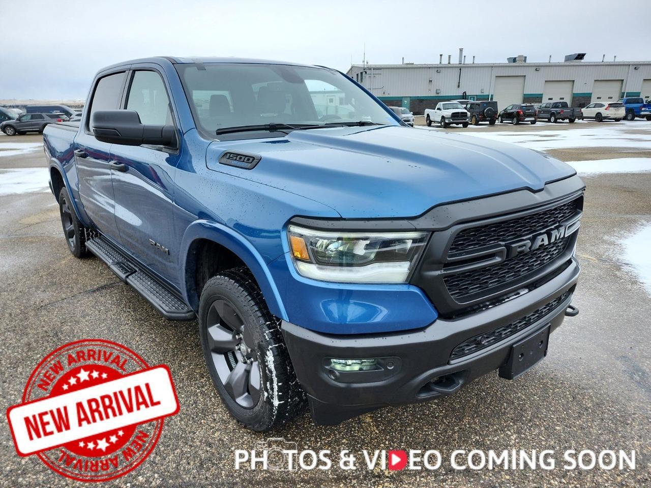 2024 Ram 1500 Big Horn Crew Cab 4x4 | HEMI V8 | NAV | Alpine Premium Audio | 20IN Wheels | Backup Camera | Low KMs