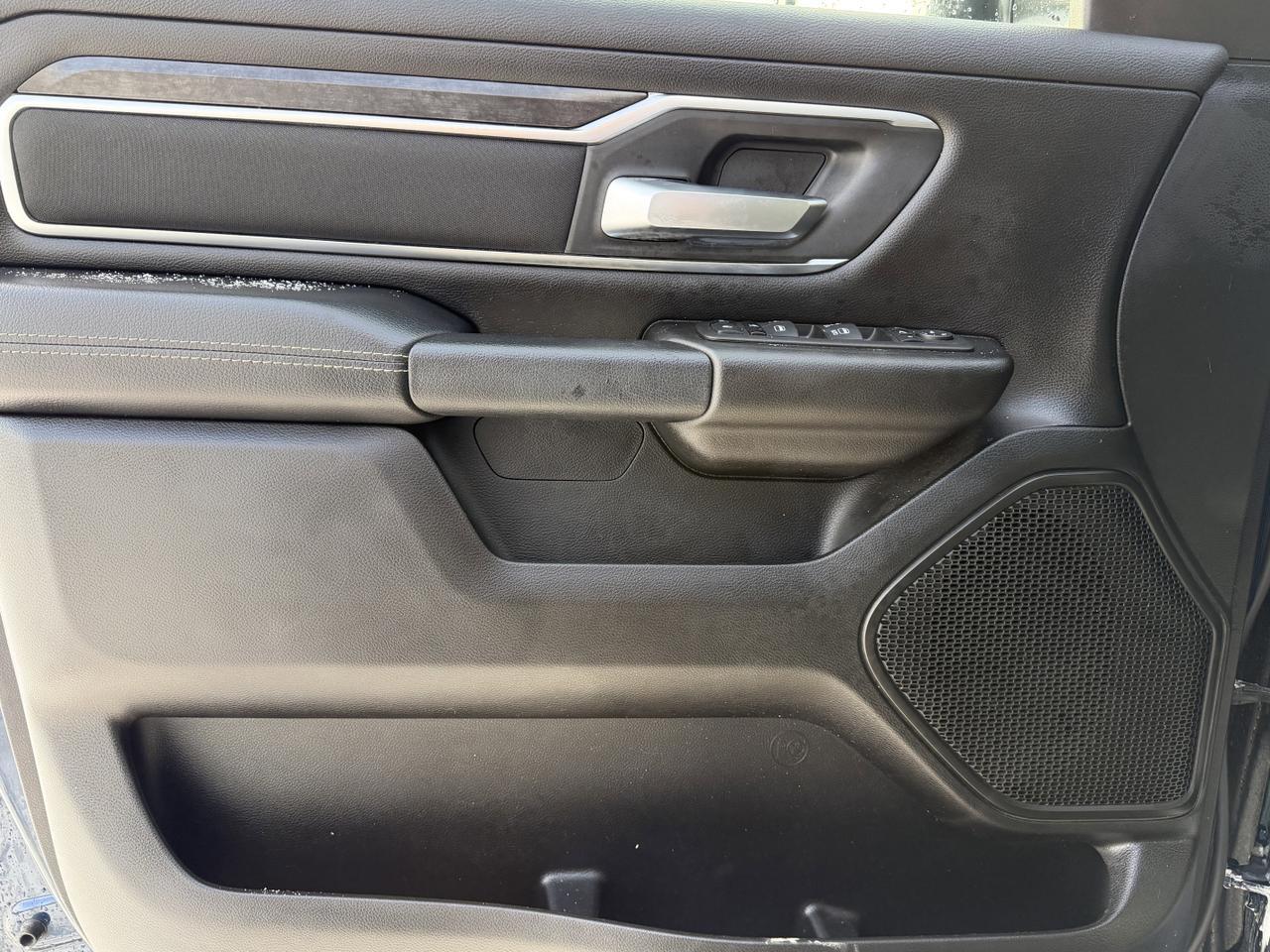 2024 Ram 1500 Big Horn Crew Cab 4x4 | Low KMs | HEMI V8 | NAV | Alpine Audio | 20IN Wheels | Backup Camera Redwater AB