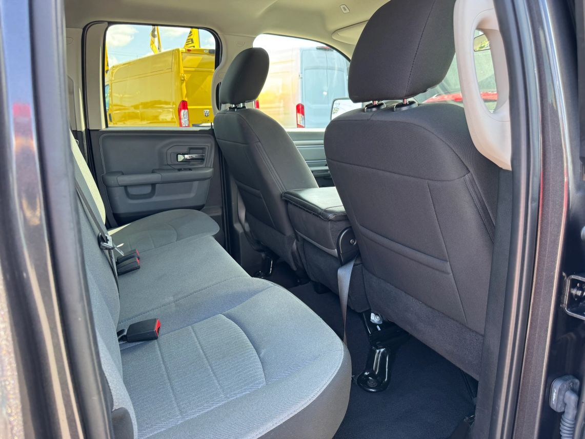 2024 Ram 1500 Classic Quad Cab SLT Pickup 4D 6 1/3 ft