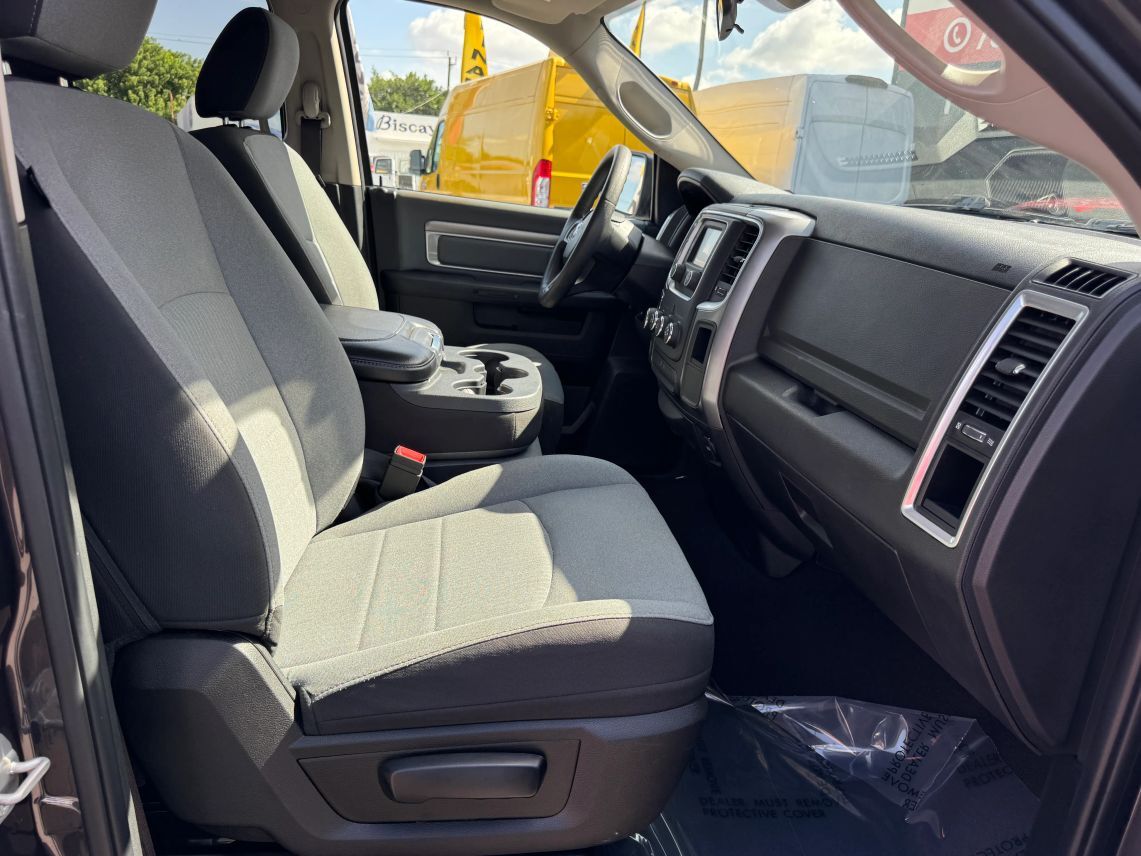 2024 Ram 1500 Classic Quad Cab SLT Pickup 4D 6 1/3 ft