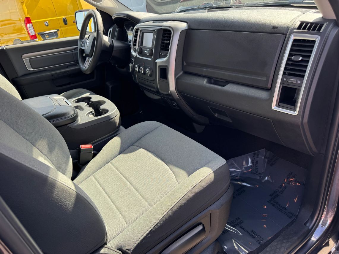2024 Ram 1500 Classic Quad Cab SLT Pickup 4D 6 1/3 ft
