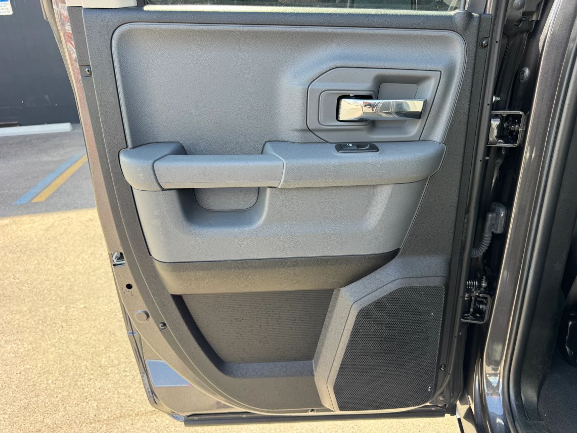 2024 Ram 1500 Classic Quad Cab SLT Pickup 4D 6 1/3 ft