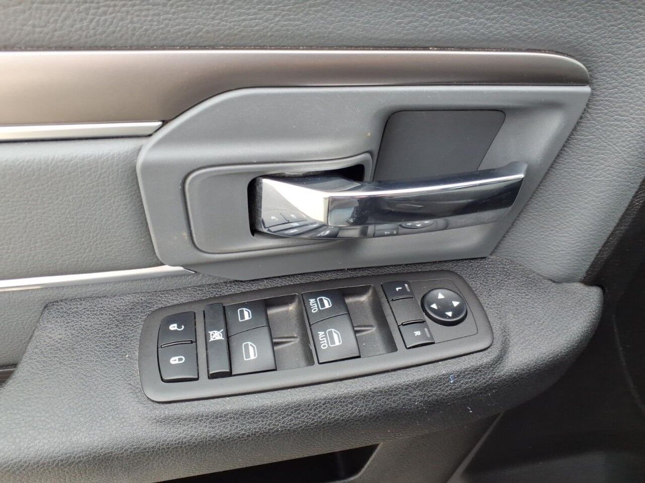 2024 Ram 1500 Classic SLT Uvalde TX