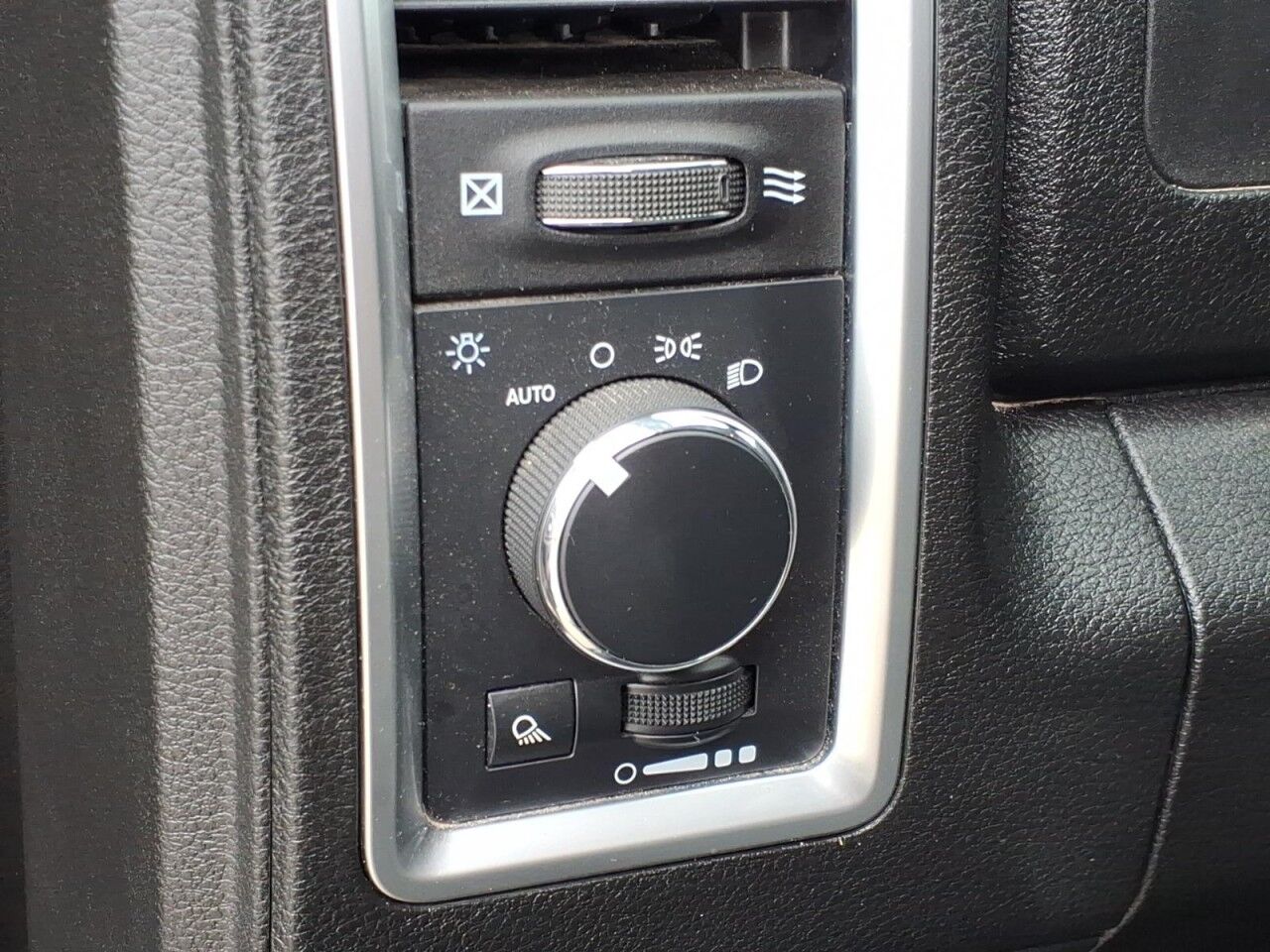 2024 Ram 1500 Classic SLT Uvalde TX