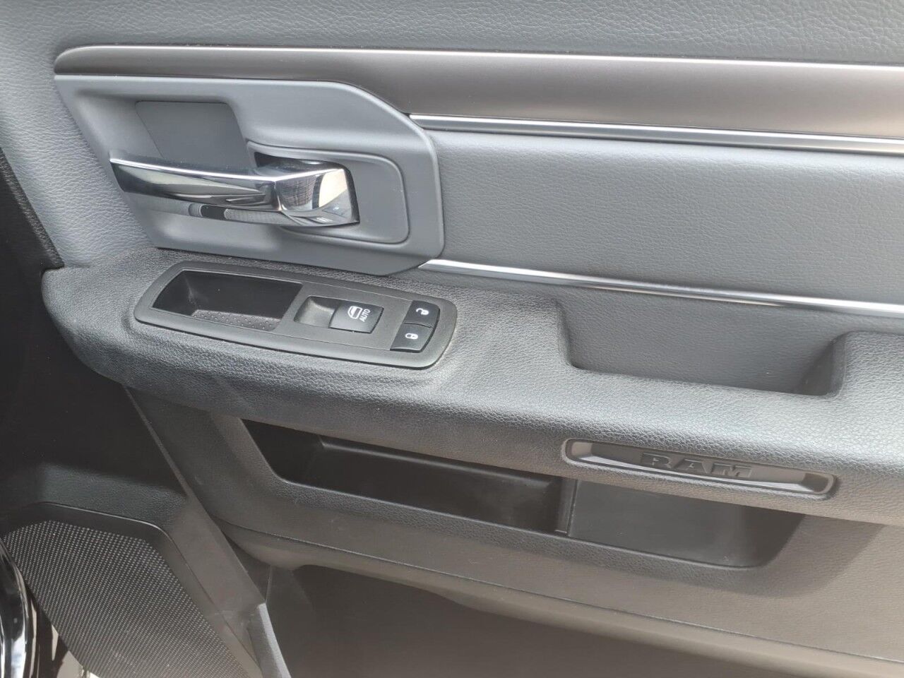 2024 Ram 1500 Classic SLT Uvalde TX