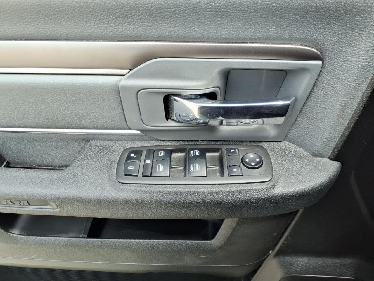 2024 Ram 1500 Classic SLT Uvalde TX