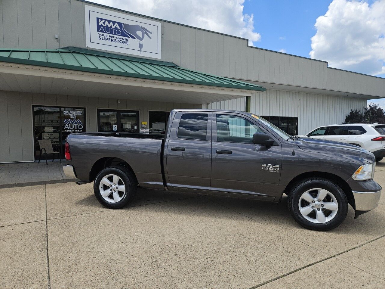 2024 Ram 1500 Classic SLT Marietta OH