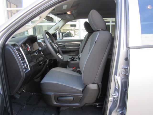 2024 Ram 1500 Classic SLT Quad Cab 4x2 6&apos;4 Box Plano TX
