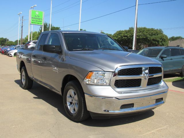 2024 Ram 1500 Classic SLT Quad Cab 4x2 6&apos;4 Box Plano TX