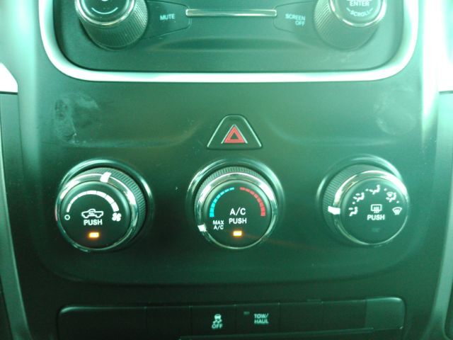 2024 Ram 1500 Classic SLT Quad Cab 4x2 6'4 Box Plano TX