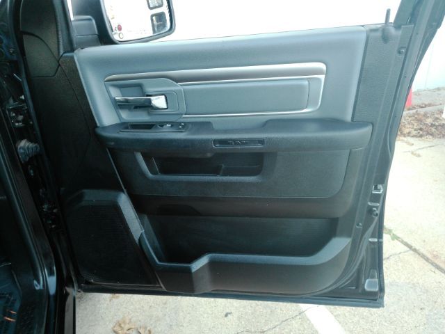 2024 Ram 1500 Classic SLT Quad Cab 4x2 6'4 Box Plano TX