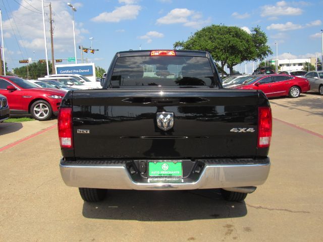 2024 Ram 1500 Classic SLT Quad Cab 4x4 6&apos;4 Box Plano TX