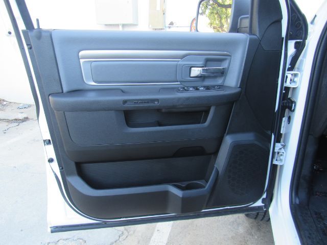 2024 Ram 1500 Classic SLT Quad Cab 4x4 6&apos;4 Box Plano TX
