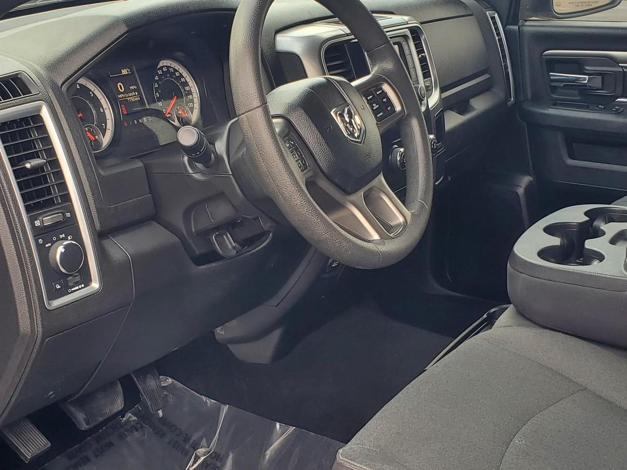 2024 Ram 1500 Classic Warlock 4x2 Crew Cab 5'7 Box Beeville TX